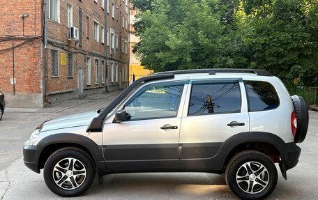 Chevrolet Niva I рестайлинг, 2018 год, 699 000 рублей, 5 фотография