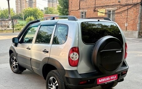 Chevrolet Niva I рестайлинг, 2018 год, 699 000 рублей, 6 фотография
