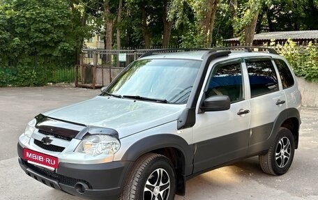 Chevrolet Niva I рестайлинг, 2018 год, 699 000 рублей, 3 фотография