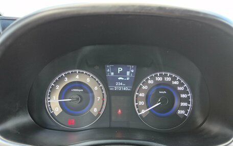 Hyundai Solaris II рестайлинг, 2011 год, 670 000 рублей, 9 фотография
