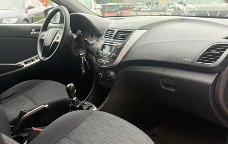 Hyundai Solaris II рестайлинг, 2016 год, 975 000 рублей, 12 фотография