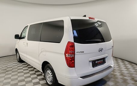 Hyundai H-1 II рестайлинг, 2021 год, 3 299 000 рублей, 7 фотография