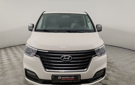 Hyundai H-1 II рестайлинг, 2021 год, 3 299 000 рублей, 2 фотография