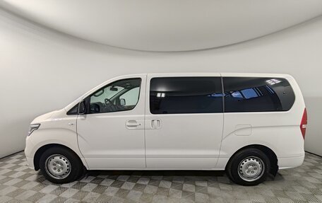 Hyundai H-1 II рестайлинг, 2021 год, 3 299 000 рублей, 8 фотография