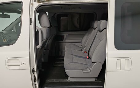 Hyundai H-1 II рестайлинг, 2021 год, 3 299 000 рублей, 12 фотография
