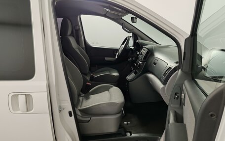 Hyundai H-1 II рестайлинг, 2021 год, 3 299 000 рублей, 21 фотография