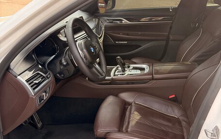 BMW 7 серия, 2018 год, 4 800 000 рублей, 12 фотография