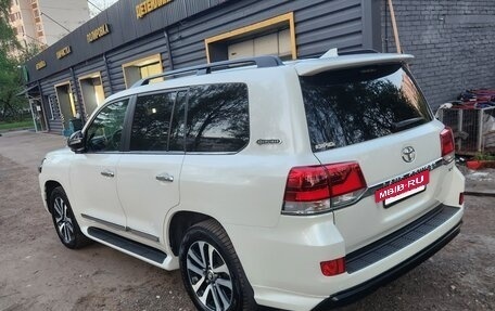 Toyota Land Cruiser 200, 2018 год, 6 750 000 рублей, 10 фотография