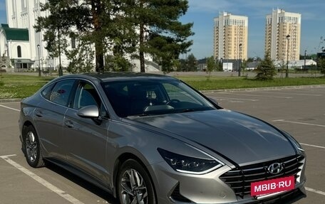 Hyundai Sonata VIII, 2020 год, 2 380 000 рублей, 2 фотография