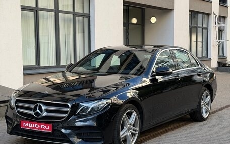 Mercedes-Benz E-Класс, 2020 год, 3 050 000 рублей, 1 фотография