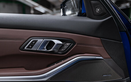 BMW 3 серия, 2020 год, 3 290 000 рублей, 18 фотография
