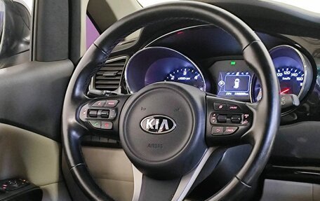 KIA Carnival III, 2016 год, 2 529 000 рублей, 9 фотография