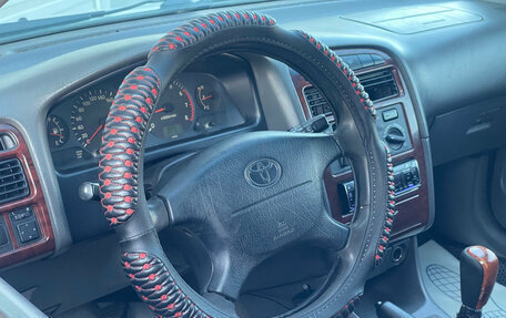 Toyota Avensis III рестайлинг, 1998 год, 198 000 рублей, 10 фотография