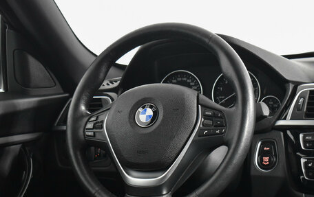 BMW 3 серия, 2018 год, 2 490 000 рублей, 15 фотография