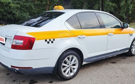 Skoda Octavia, 2018 год, 900 000 рублей, 3 фотография