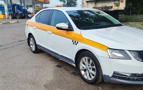 Skoda Octavia, 2018 год, 900 000 рублей, 2 фотография