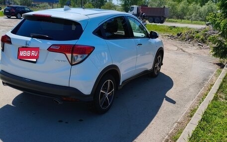 Honda Vezel, 2021 год, 2 333 000 рублей, 6 фотография