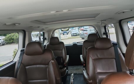 Hyundai Grand Starex Grand Starex I рестайлинг 2, 2019 год, 3 050 000 рублей, 10 фотография