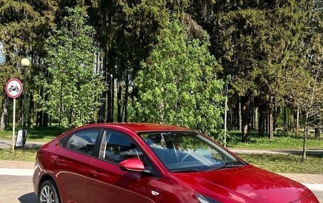 Hyundai Solaris II рестайлинг, 2018 год, 975 000 рублей, 2 фотография