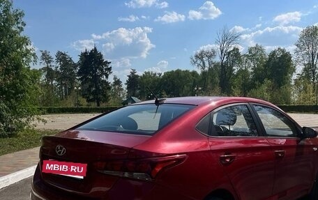 Hyundai Solaris II рестайлинг, 2018 год, 975 000 рублей, 3 фотография