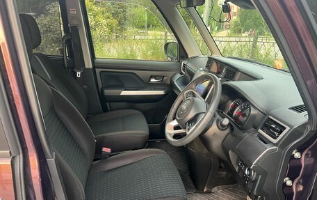 Toyota Roomy I, 2021 год, 1 380 000 рублей, 8 фотография