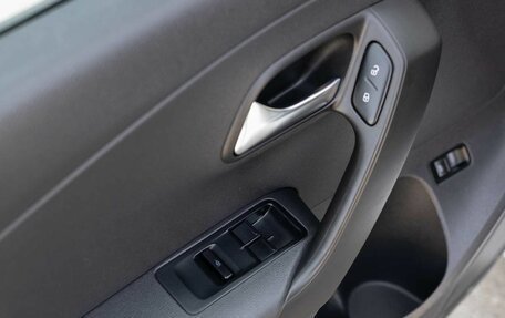 Volkswagen Polo VI (EU Market), 2019 год, 900 000 рублей, 15 фотография