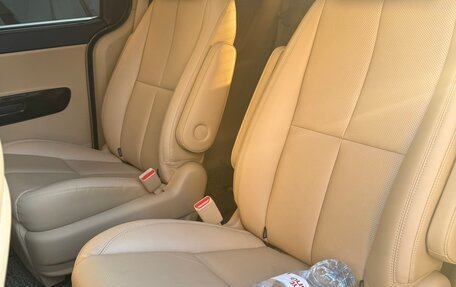 KIA Carnival III, 2019 год, 3 600 000 рублей, 17 фотография