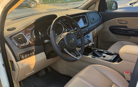 KIA Carnival III, 2019 год, 3 600 000 рублей, 19 фотография