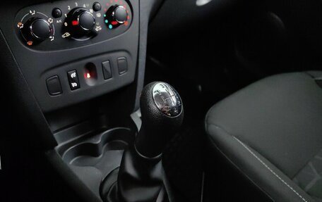 Renault Sandero II рестайлинг, 2017 год, 790 000 рублей, 16 фотография