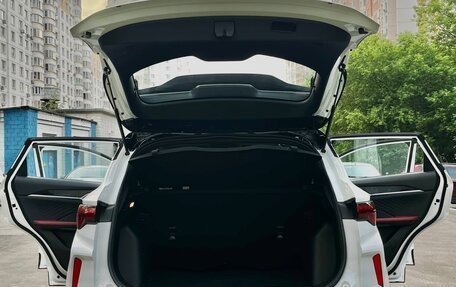 Geely Coolray I, 2024 год, 2 200 000 рублей, 6 фотография