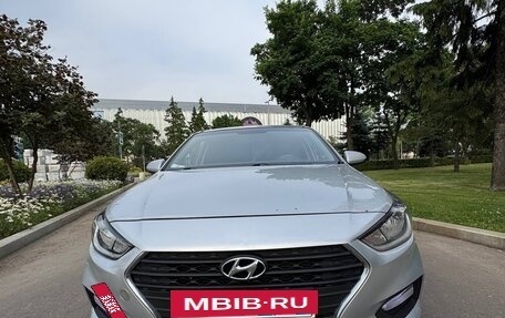 Hyundai Solaris II рестайлинг, 2018 год, 1 230 000 рублей, 2 фотография