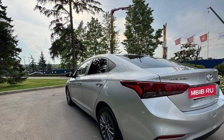 Hyundai Solaris II рестайлинг, 2018 год, 1 230 000 рублей, 5 фотография