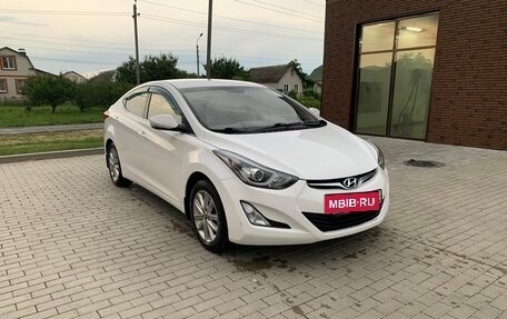 Hyundai Elantra V, 2013 год, 1 100 000 рублей, 3 фотография