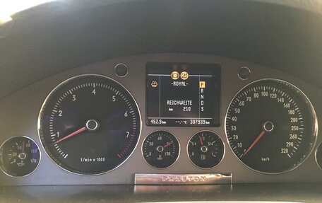 Volkswagen Phaeton I рестайлинг, 2003 год, 999 999 рублей, 10 фотография