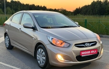 Hyundai Solaris II рестайлинг, 2011 год, 560 000 рублей, 3 фотография