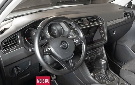 Volkswagen Tiguan II, 2018 год, 2 245 400 рублей, 5 фотография