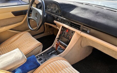 Mercedes-Benz S-Класс, 1985 год, 350 000 рублей, 3 фотография