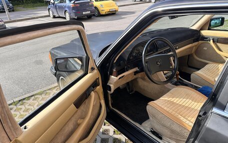 Mercedes-Benz S-Класс, 1985 год, 350 000 рублей, 12 фотография