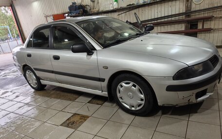 Mitsubishi Carisma I, 2003 год, 295 000 рублей, 1 фотография