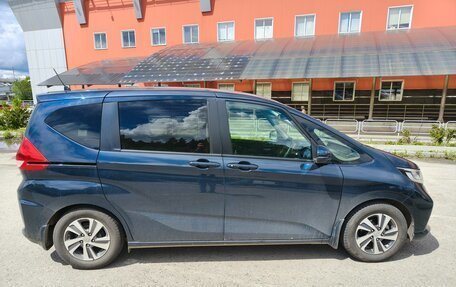 Honda Freed II, 2020 год, 1 950 000 рублей, 6 фотография