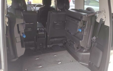 Nissan Serena IV, 2016 год, 1 620 000 рублей, 13 фотография