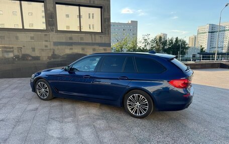 BMW 5 серия, 2019 год, 2 700 000 рублей, 2 фотография