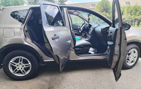 Nissan Qashqai, 2011 год, 900 000 рублей, 6 фотография