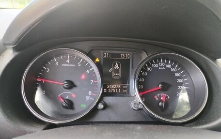 Nissan Qashqai, 2011 год, 900 000 рублей, 10 фотография