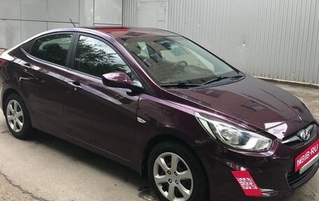 Hyundai Solaris II рестайлинг, 2011 год, 1 250 000 рублей, 13 фотография