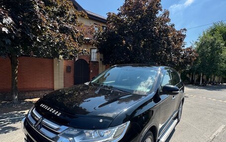 Mitsubishi Outlander III рестайлинг 3, 2015 год, 1 850 000 рублей, 20 фотография