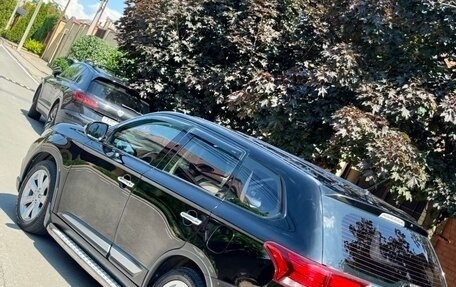 Mitsubishi Outlander III рестайлинг 3, 2015 год, 1 850 000 рублей, 18 фотография
