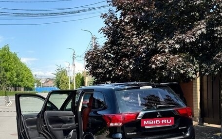 Mitsubishi Outlander III рестайлинг 3, 2015 год, 1 850 000 рублей, 14 фотография