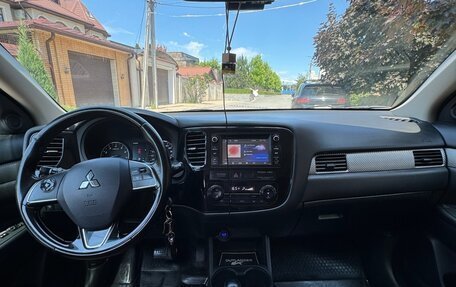 Mitsubishi Outlander III рестайлинг 3, 2015 год, 1 850 000 рублей, 22 фотография