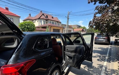 Mitsubishi Outlander III рестайлинг 3, 2015 год, 1 850 000 рублей, 26 фотография
